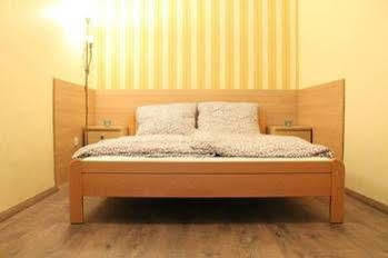 East Station Private Rooms بودابست المظهر الخارجي الصورة